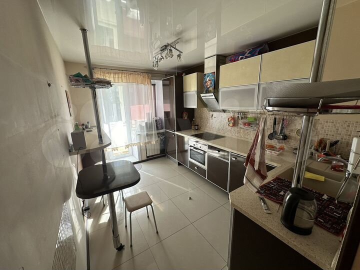 4-к. квартира, 90,7 м², 3/5 эт.