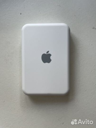 Повербанк MagSafe для iPhone