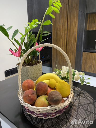 Плетеные корзинки из бумажной лозы