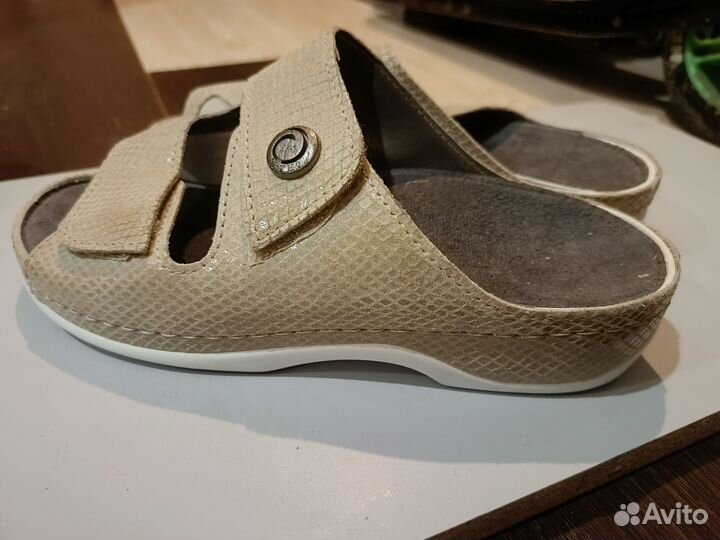 Босоножки женские