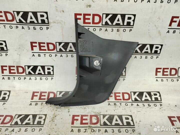 Накладка на порог салона передняя правая