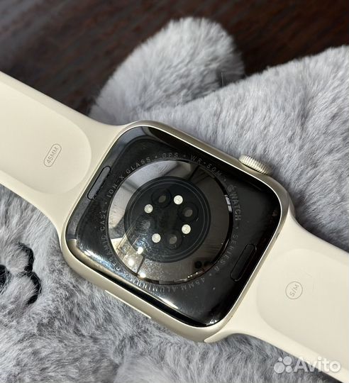 Умные часы Apple Watch Series 8 45 мм Aluminium