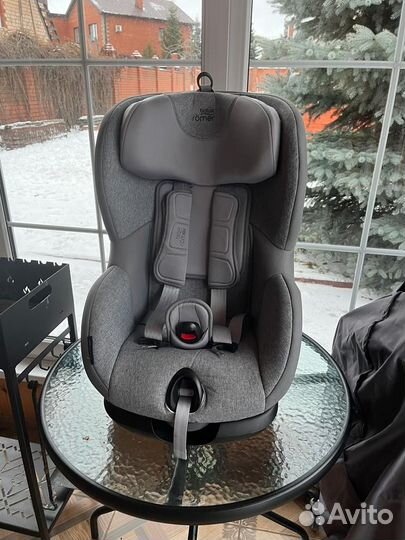 Автокресло (9-25 кг) Britax Roemer Trifix2 i-Size