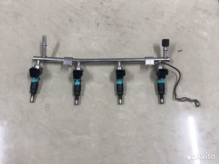 Топливная форсунка Opel Astra J 2010-2016г 1.6л