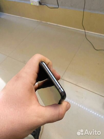 iPhone 11 Pro, 64 ГБ