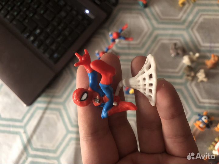 Киндер сюрприз марвел