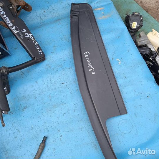 Накладка на решетку радиатора нижняя Chevrolet Or