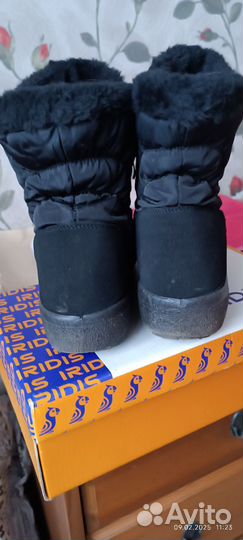 Дутики женские зимние