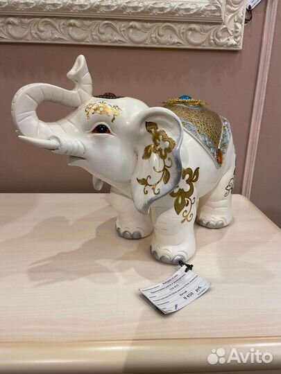 Фигурка слон