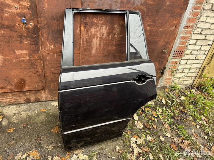 Range rover vogue 3 дверь левая задняя