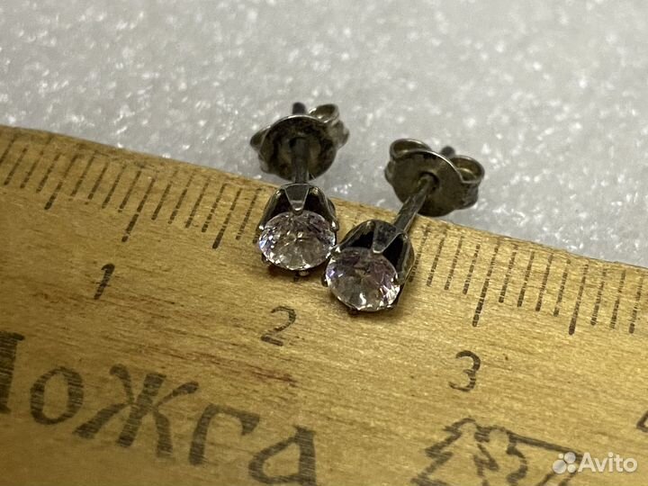 Серьги гвоздики с камнями Серебро