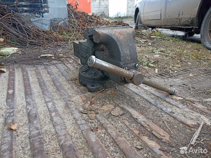 Ручные тиски СССР