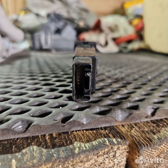 Кнопки обогрева сидений Toyota Corolla 150