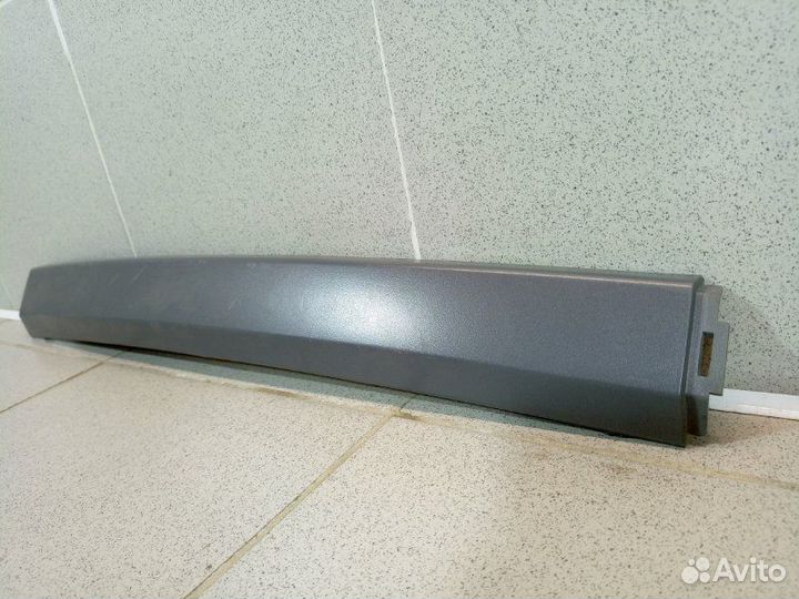 Молдинг заднего бампера центральный Land Rover