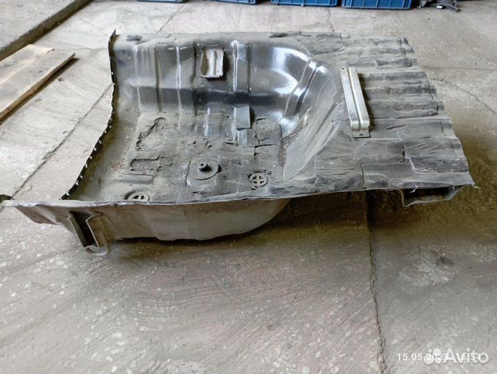 Ванна багажника Mitsubishi Galant EA1A 4G93 1999