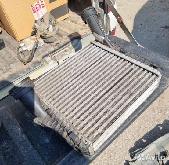 Интеркулер Audi Q7 4L правый