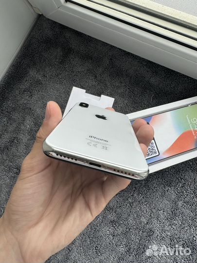 iPhone X, 64 ГБ