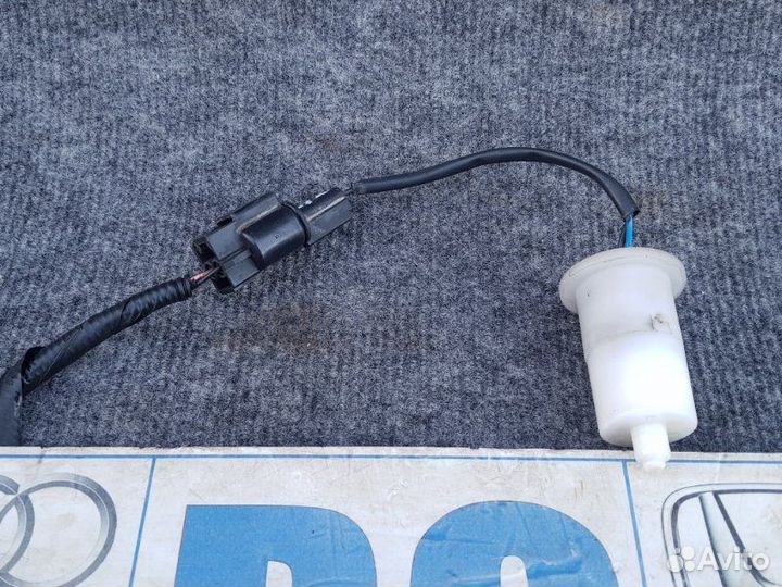 Датчик уровня омывающей жидкости Hyundai Santa Fe