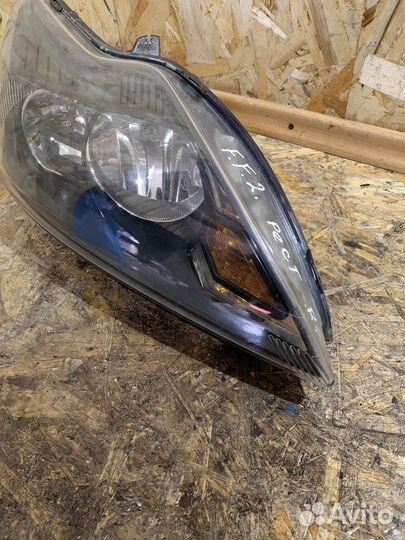 Фара Правая Форд Фокус 2 Рестайлинг 8M5113W029CE