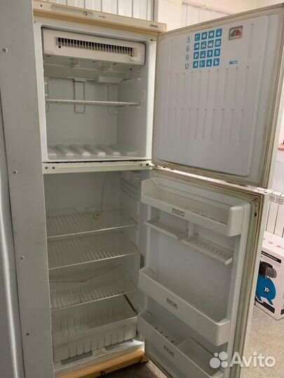 Холодильник Stinol-110 кшд-325/80