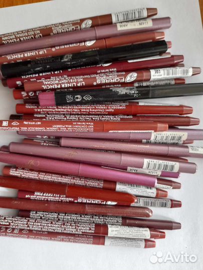 Карандаши для губ новые автоматические