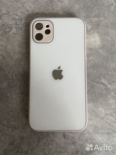Чехлы на iPhone 11