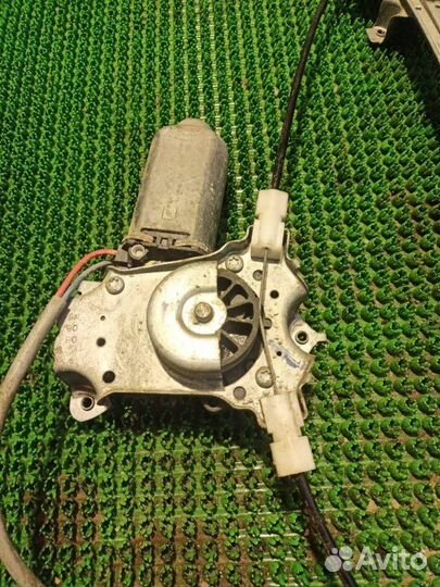 Стеклоподъемник электрический Nissan Primera P11