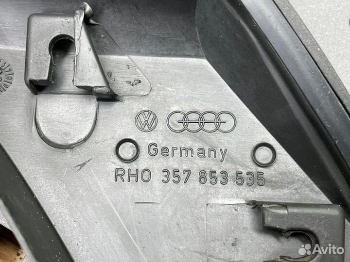 Молдинг на крыло задний левый Volkswagen Passat B3