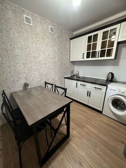 2-к. квартира, 54 м², 1/5 эт.