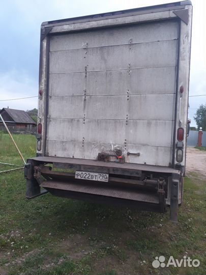 International 4300, 2004