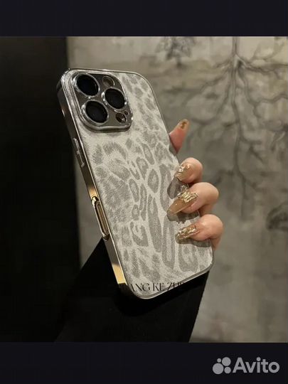 Чехол на iPhone 13