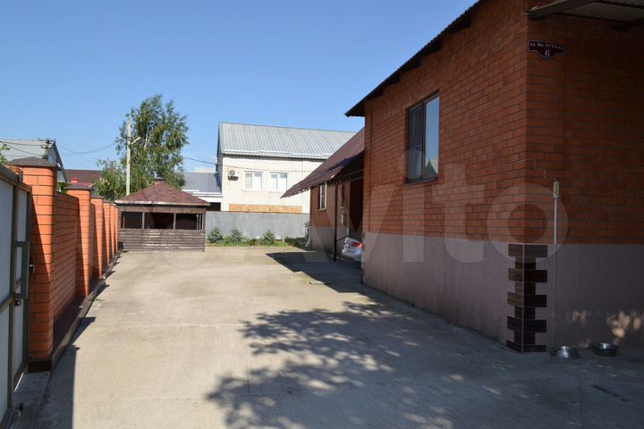 Дом 207 м² на участке 4,6 сот.