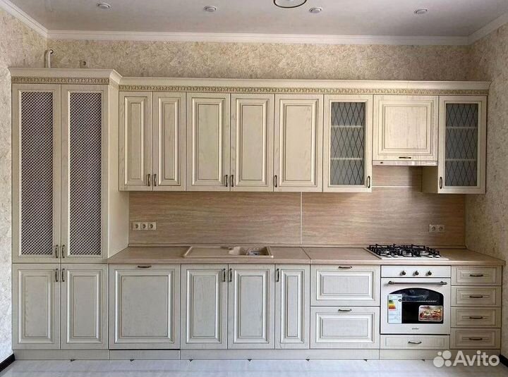 Кухонный гарнитур / Кухни на заказ