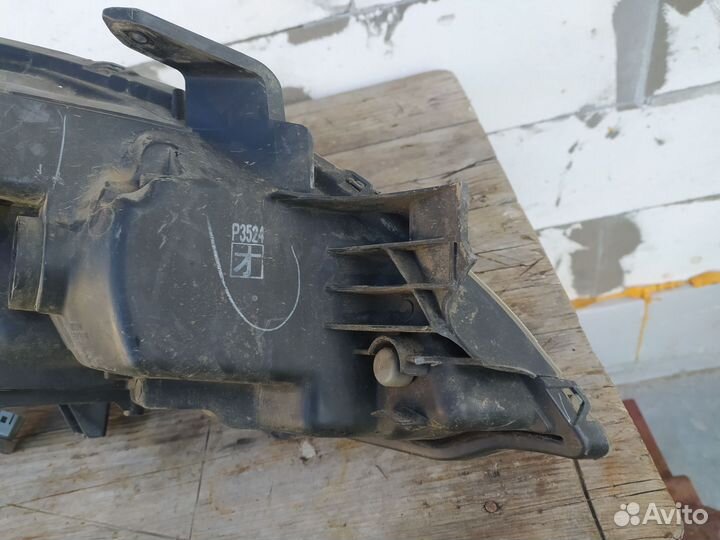 Передние фары Митсубиси Лансер 9