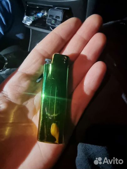 Зажигалка газовая