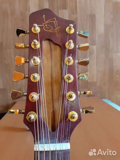 Мастеровая 12 - струнная гитара