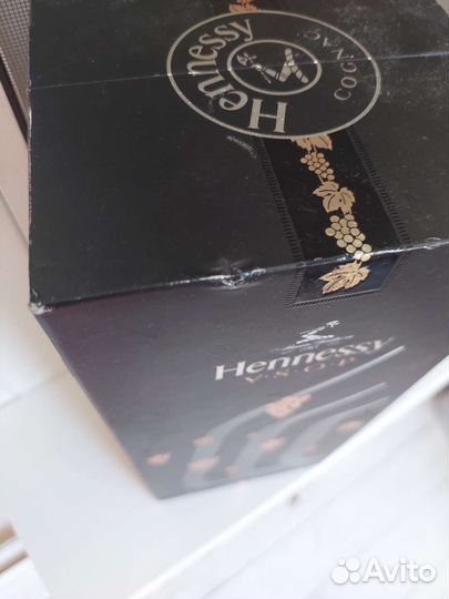 Hennessy vsop коробка и пустая бутылка