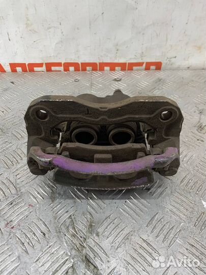 Суппорт тормозной передний правый Мазда Милления T