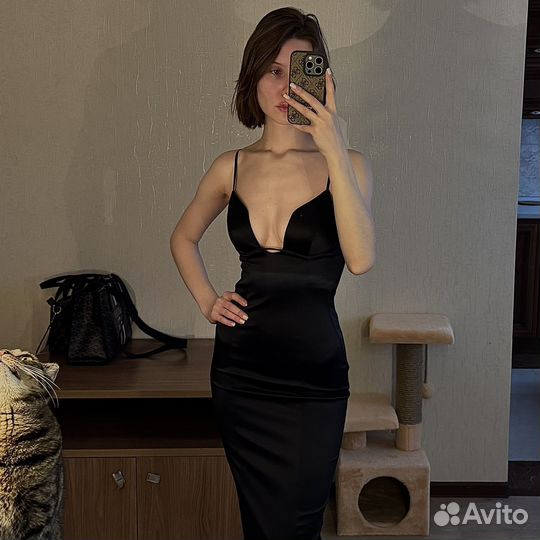 Вечернее платье-футляр love republic