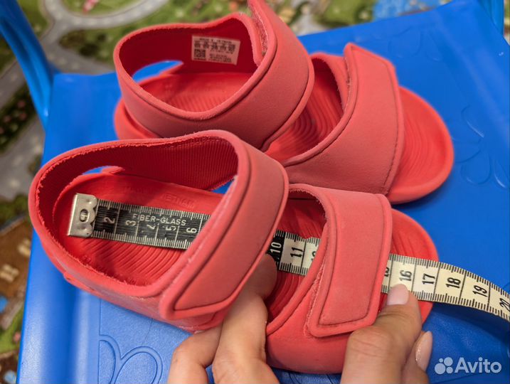 Сандалии adidas 26 размер