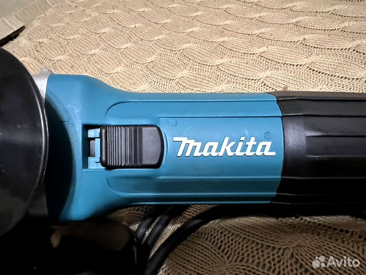 Ушм болгарка Makita GA5030