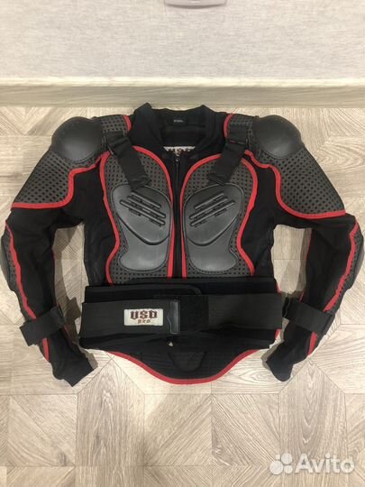 Защитный панцирь для горнолыжного, мотоспорта