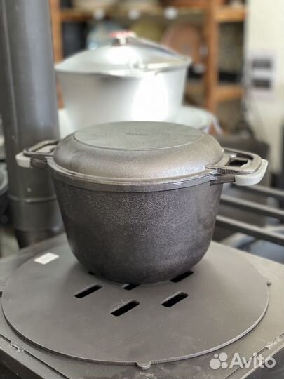 Кастрюля чугунная с крышкой сковородкой