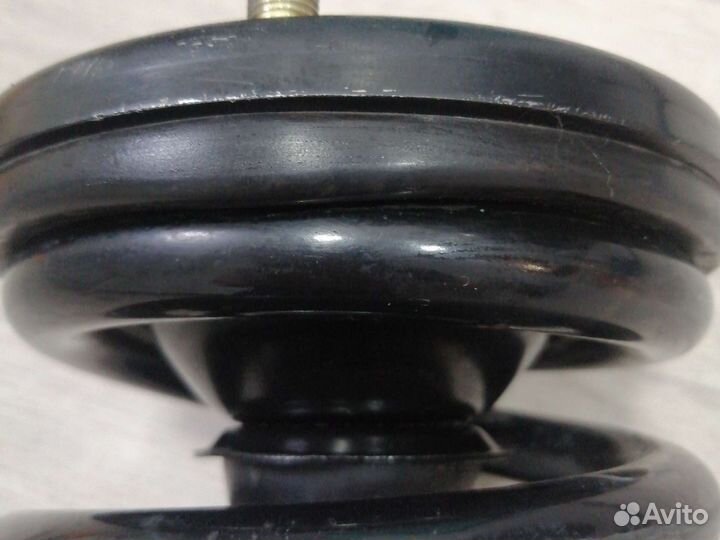 Передние стойки для L-200