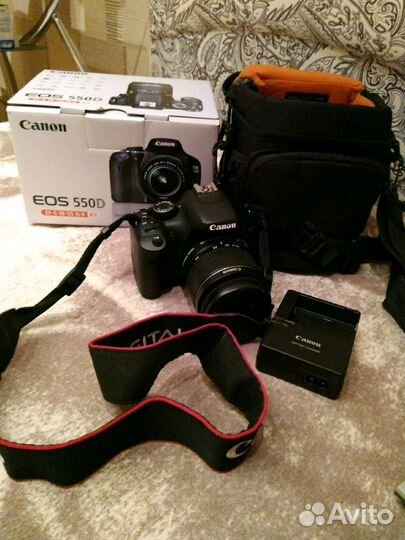 Фотоаппарат новый canon EOS550D с сумкой и устойст