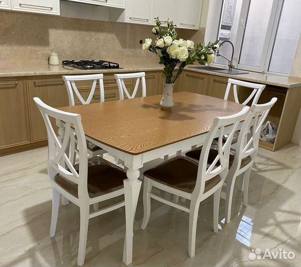 Комплект стол и стулья. Оплата при получении
