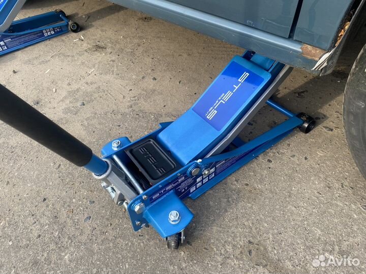 Домкрат Stels 51136