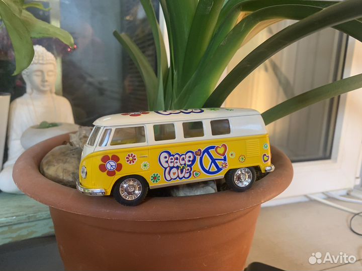 Игрушка автобус хиппи