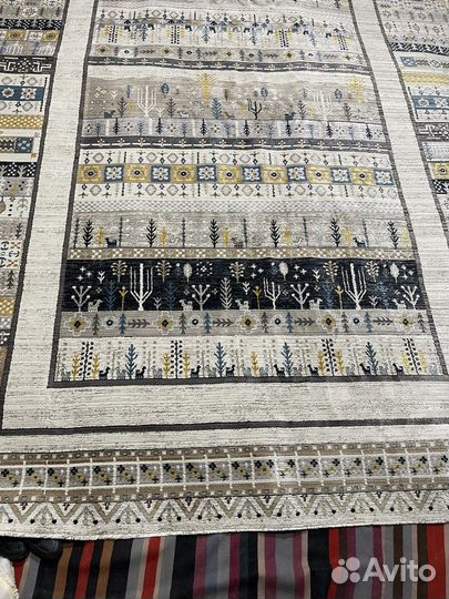 Ковер новый 2.8*3.8