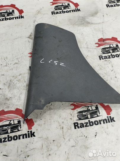 Обшивка салона правая Mercedes Vito W639 2.1D 2007